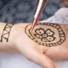 L'incontro con la tradizione indiana dei tatuaggi all' hennè