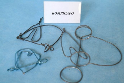 Rompicapo in filo di ferro